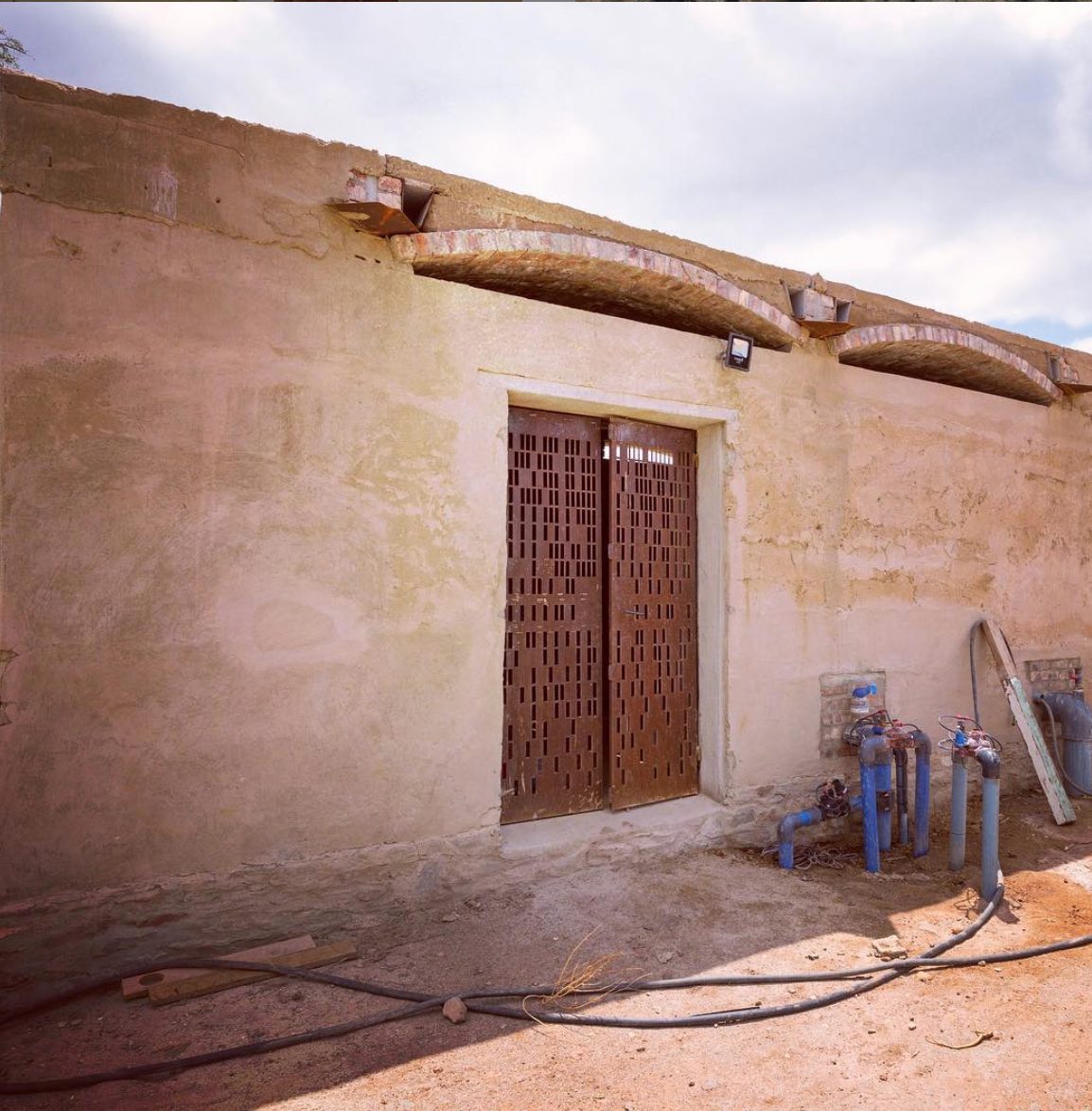 Pump room — vault construction